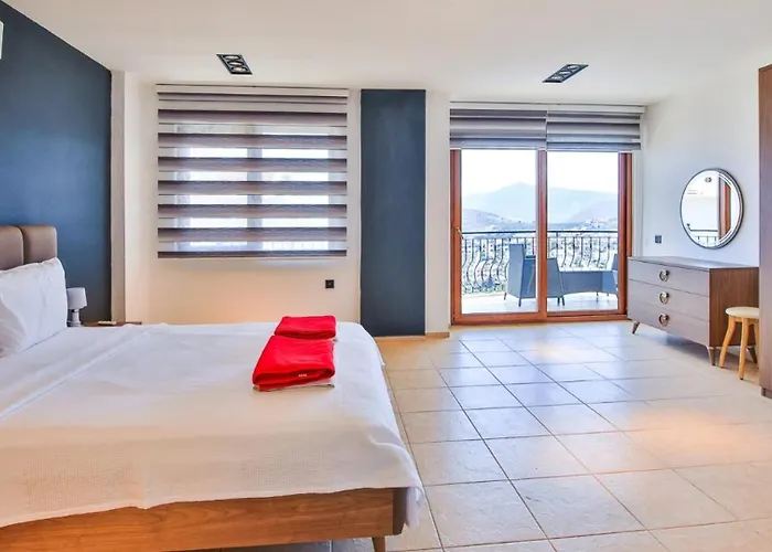 4 Bedroom 4792 Villa