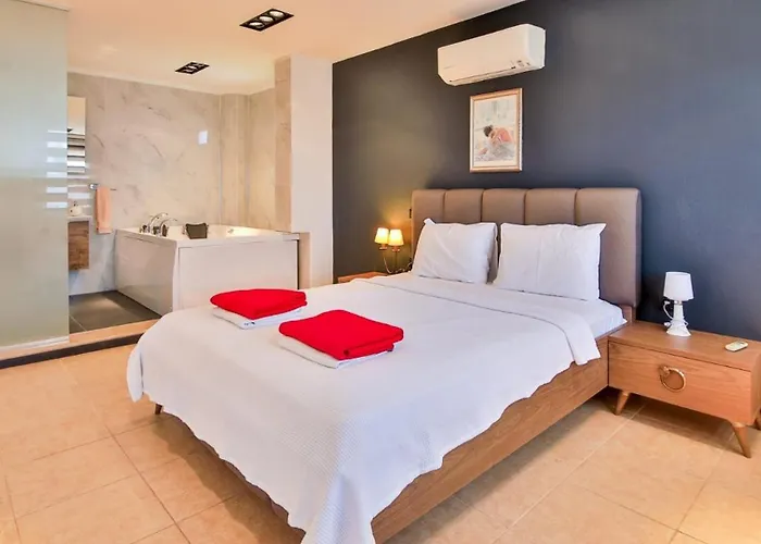 4 Bedroom 4792 Villa *