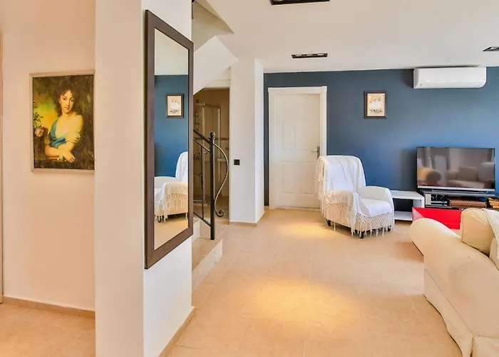 Villa 4 Bedroom 4792 *